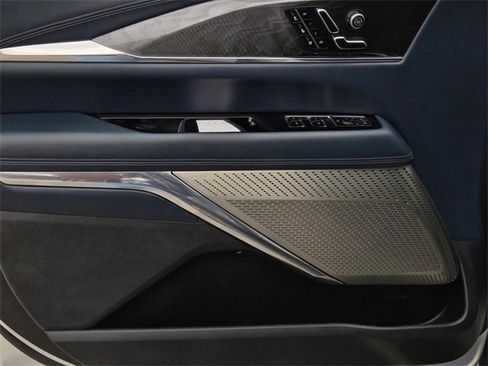 Used 2025 Cadillac Escalade IQ Sport 2 w/ LPO, ONYX Package image 20