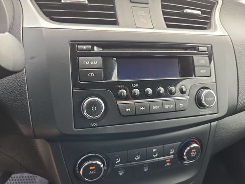 Used 2017 Nissan Sentra S FWD image 13