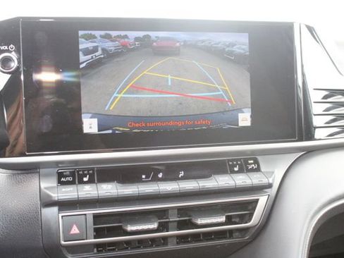 Used 2025 Toyota Camry XSE FWD image 25
