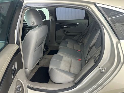 Used 2014 Chevrolet Impala LT image 11