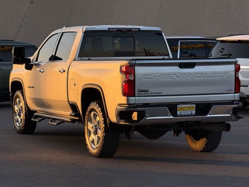 Used 2021 Chevrolet Silverado 2500 LTZ w/ LTZ Premium Package AWD/4WD image 5