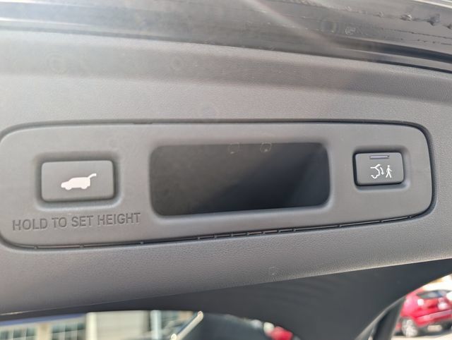 Used 2025 Acura ADX AWD image 25