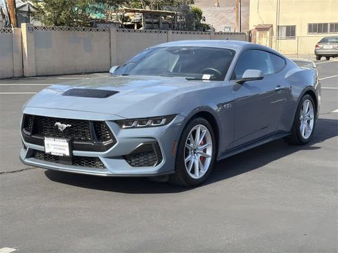 Used 2024 Ford Mustang GT Premium image 8