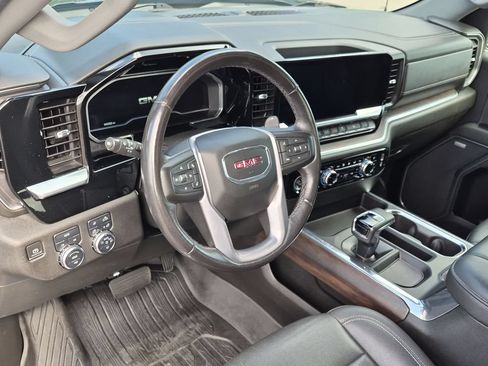 Used 2023 GMC Sierra 1500 SLT w/ SLT Convenience Package AWD/4WD image 10