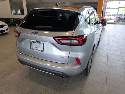 Used 2024 Ford Escape ST-Line w/ Tech Pack #1 AWD/4WD image 8