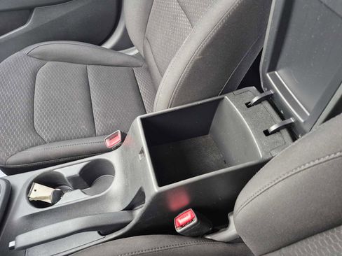 Used 2019 Hyundai Elantra SE w/ Cargo Package image 17