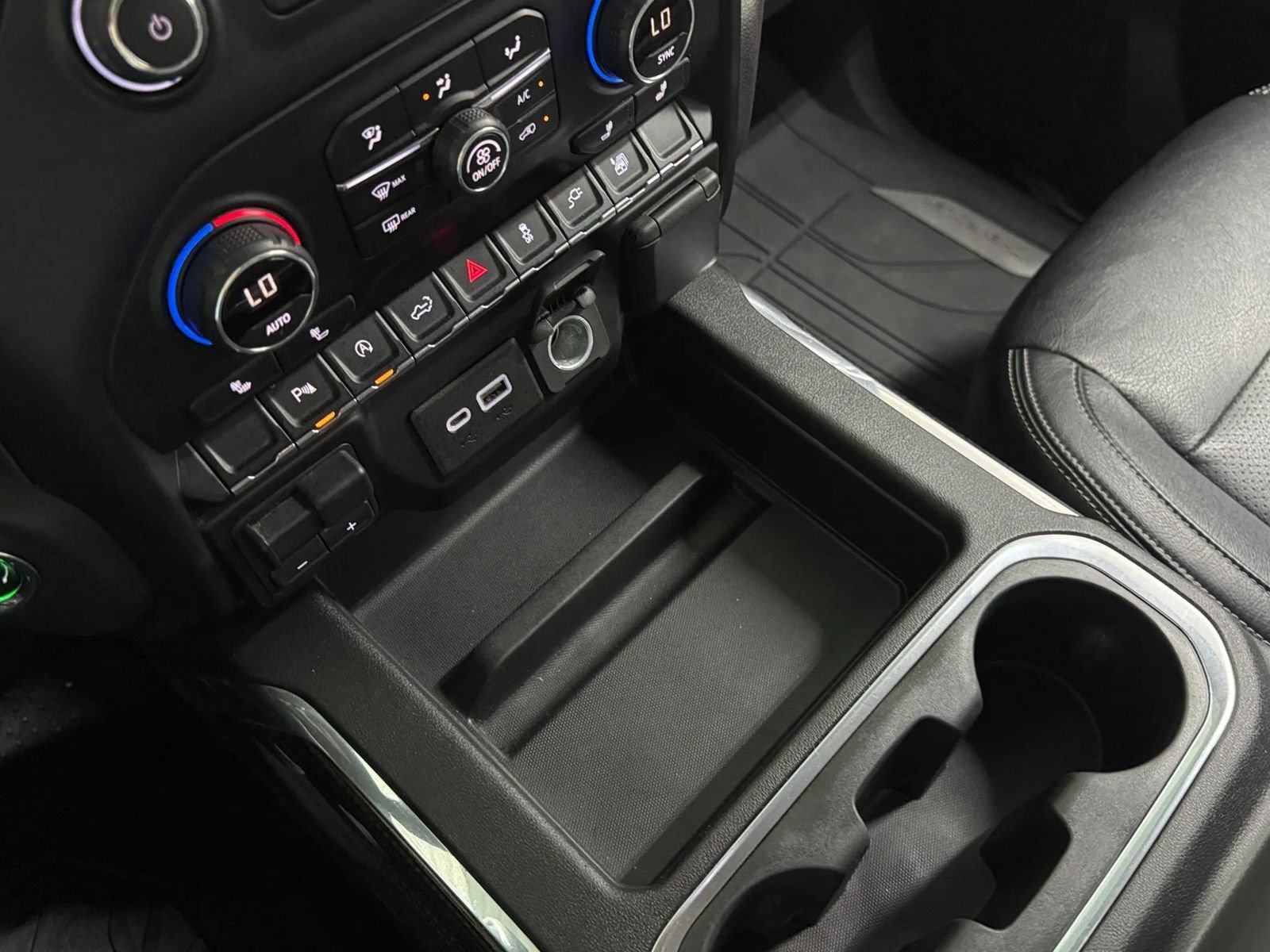 Used 2020 Chevrolet Silverado 1500 RST w/ Texas Edition RWD image 26