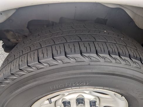 Used 2015 Chevrolet Express 2500 image 13