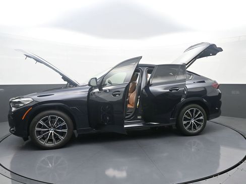 Used 2022 BMW X6 xDrive40i w/ M Sport Package AWD/4WD image 40