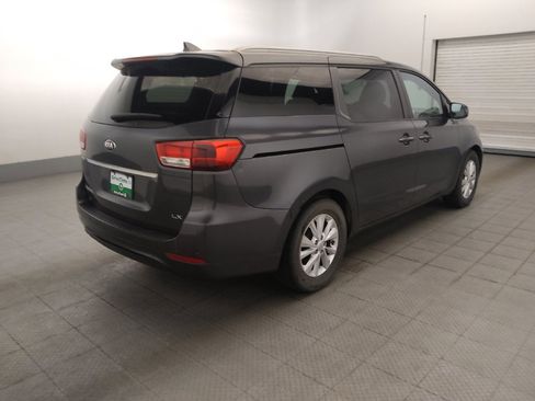 Used 2016 Kia Sedona LX w/ LX Convenience Package FWD image 9