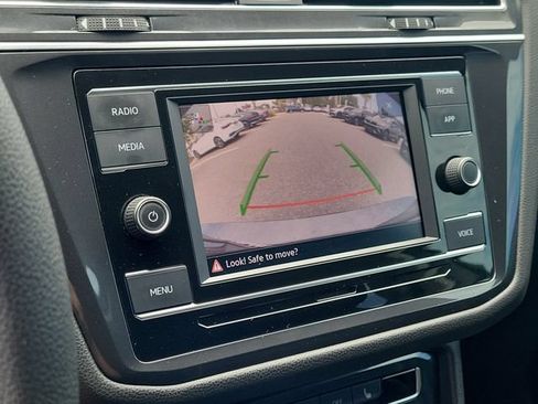Certified 2023 Volkswagen Tiguan S FWD image 20