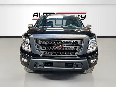 Used 2024 Nissan Titan PRO-4X w/ Pro-4x Convenience Package AWD/4WD image 2