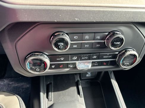 New 2025 Ford Bronco Outer Banks image 23