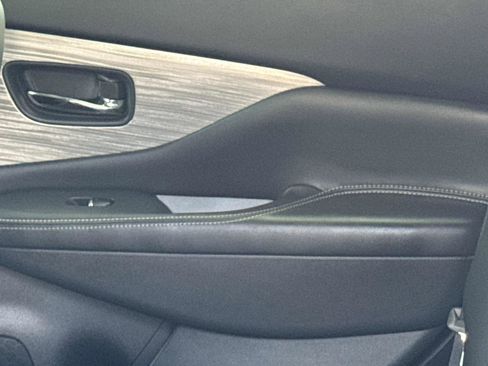 Used 2016 Nissan Murano Platinum w/ Platinum Technology Package image 16