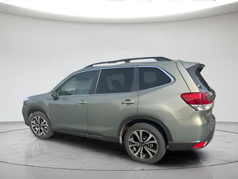 Used 2020 Subaru Forester Limited AWD/4WD image 3