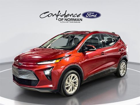 Used 2022 Chevrolet Bolt EUV LT w/ Comfort Package image 1