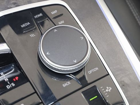 Used 2023 BMW X7 xDrive40i w/ Premium Package image 31