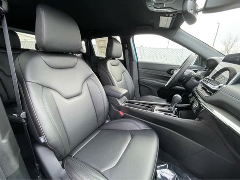 New 2026 Jeep Compass Limited image 28