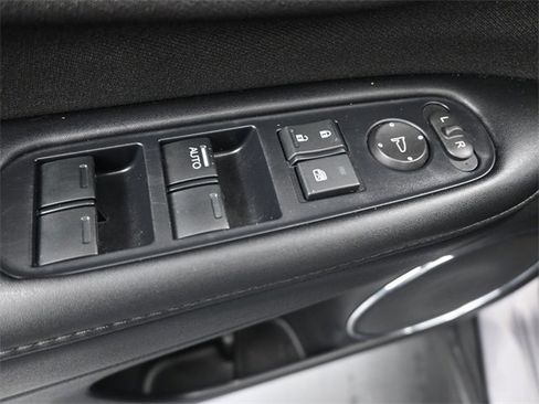 Used 2022 Honda HR-V EX image 13
