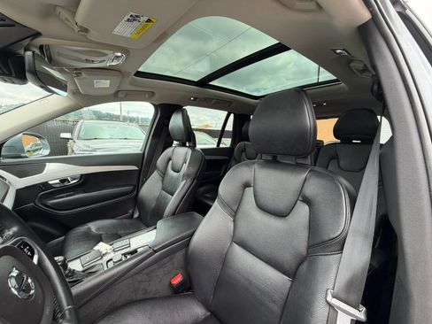 Used 2017 Volvo XC90 T6 Momentum AWD/4WD image 21