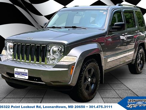 Used 2012 Jeep Liberty Limited Jet w/ Comfort/Convenience Group AWD/4WD image 1