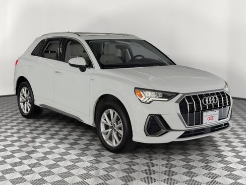 Certified 2025 Audi Q3 2.0T Premium w/ Convenience Package image 7