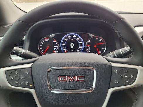 Used 2023 GMC Acadia SLT w/ Elevation Edition image 18