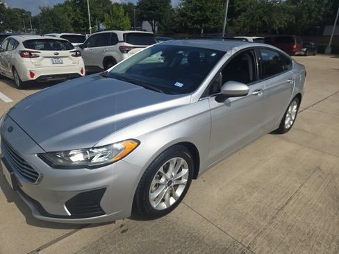 Used 2019 Ford Fusion SE FWD image 6