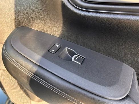 Used 2023 Honda HR-V EX-L image 37