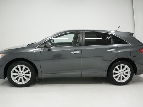 Used 2011 Toyota Venza FWD image 7