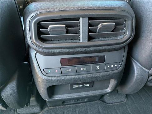 Used 2023 Honda Pilot EX-L image 16