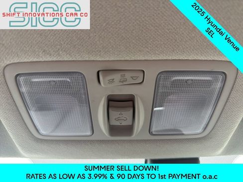 Used 2025 Hyundai Venue SEL FWD image 21