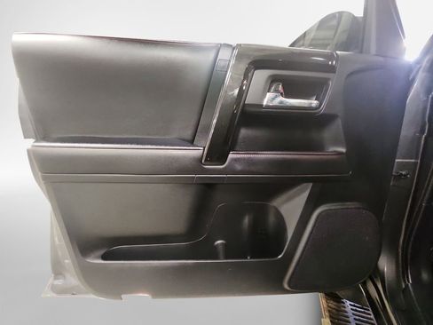 Used 2021 Toyota 4Runner Venture w/ Moonroof Package image 14