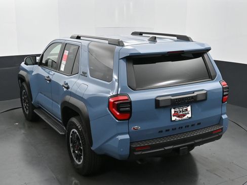 Used 2025 Toyota 4Runner TRD Off-Road Premium AWD/4WD image 30