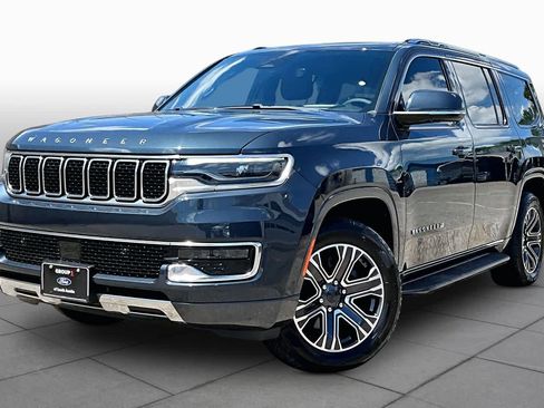 Used 2022 Jeep Wagoneer Series III AWD/4WD image 35