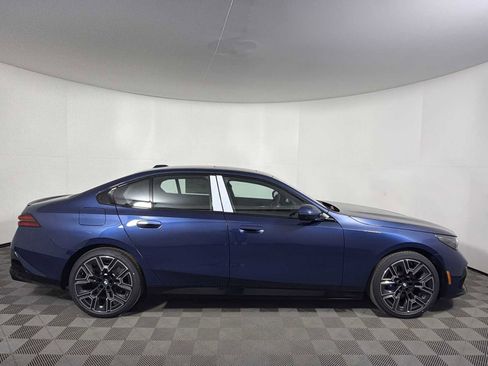 New 2026 BMW 530i xDrive w/ M Sport Package image 8