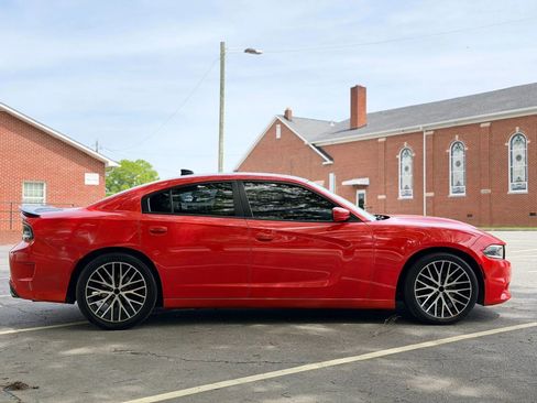 Used 2017 Dodge Charger R/T RWD image 7