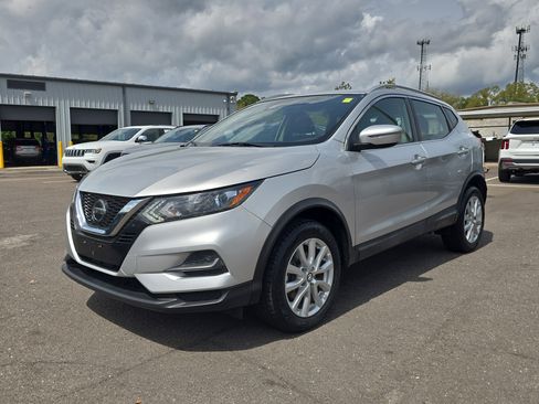 Used 2020 Nissan Rogue Sport SV image 4