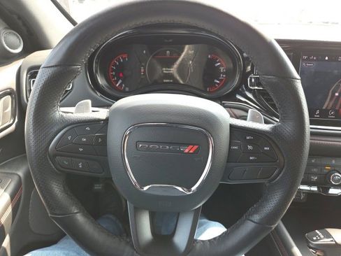 Used 2025 Dodge Durango GT image 11