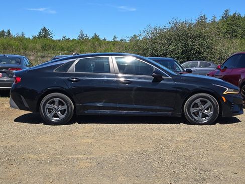 Used 2021 Kia K5 LX FWD image 3