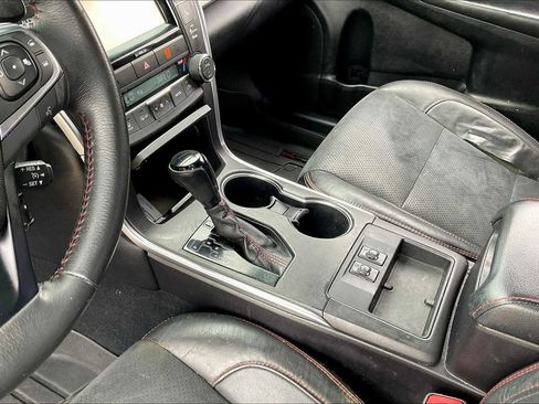 Used 2017 Toyota Camry XSE image 16