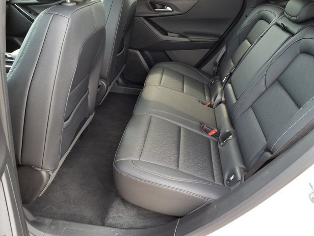 Used 2025 Chevrolet Equinox LT w/ Convenience Package II FWD image 16