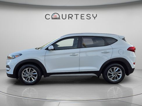 Used 2018 Hyundai Tucson SEL AWD/4WD image 2