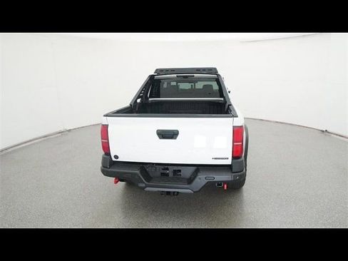 Used 2025 Toyota Tacoma Trailhunter image 7