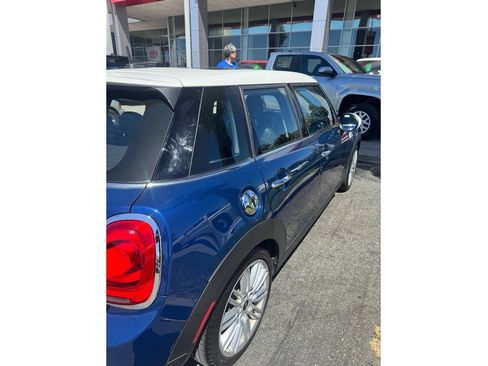 Used 2018 MINI Cooper S w/ Premium Package FWD image 3