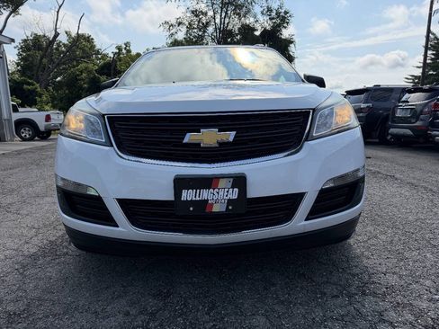 Used 2017 Chevrolet Traverse LS AWD/4WD image 2