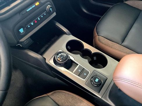 Used 2025 Ford Bronco Sport Outer Banks image 11