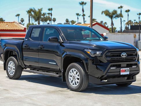 New 2026 Toyota Tacoma SR5 AWD/4WD image 4