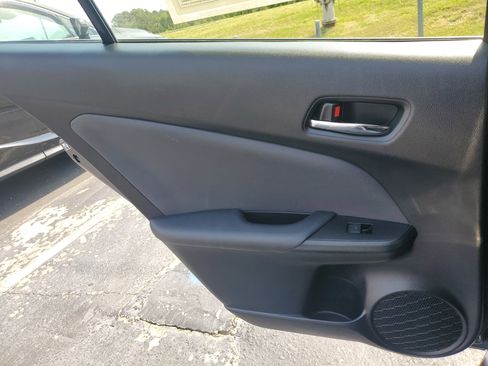 Used 2022 Toyota Prius LE image 13