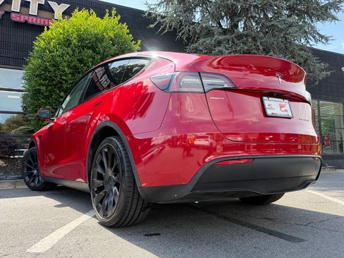 Used 2022 Tesla Model Y Long Range AWD/4WD image 20